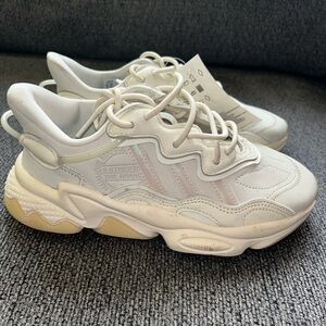 Adidas Ozweego Sneakers